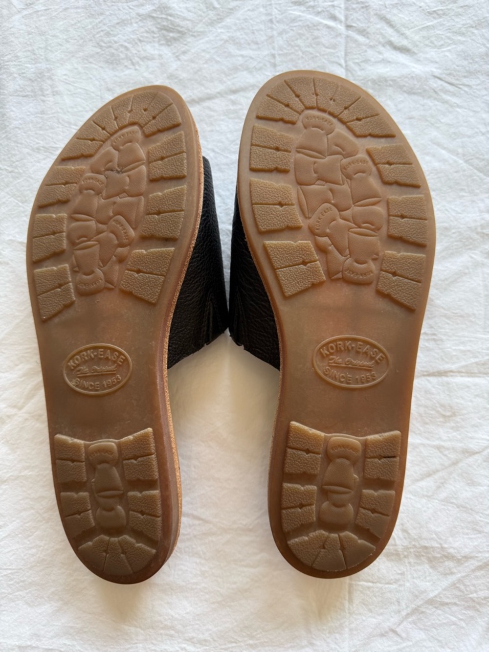 Kork-Ease Black Leather Slide Sandals size 10 with tan leather footbed - Picture 8 of 9